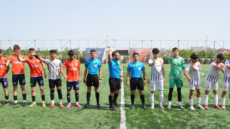 BEYCİLERSPOR ÜSTÜN’Ü PENALTI İLE GEÇTİ ( 1 – 0 )