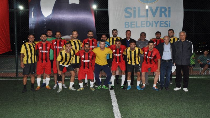 ANAVATAN ÇANTA YARI FİNALDE ( 7 – 4 )    