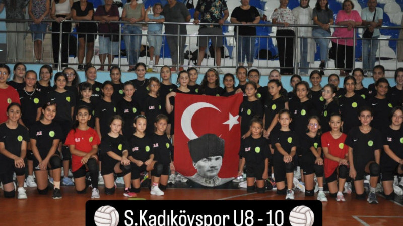 SİLİVRİ’DE VOLEYBOL SEVGİSİ ÇIĞ GİBİ BÜYÜMEKTE