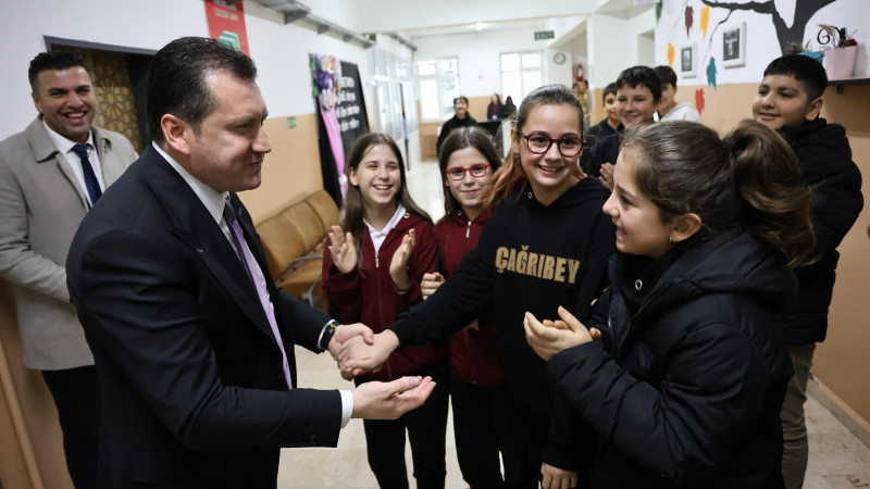 Çağrıbey Ortaokulu’nda Sıcak Çorba İkramı Gerçekleştirildi