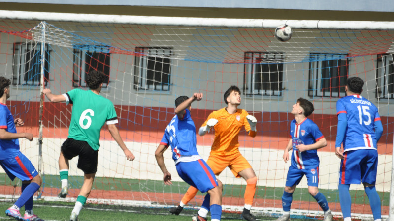 SİLİVRİSPOR U17’DEN 5 İFTAR TOPU (5-0)    