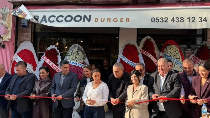 RACCOON BURGER HİZMETE GİRDİ