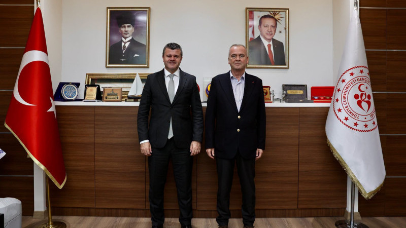 SAMİ BARLAS İSTANBUL İL GENÇLİK SPOR MÜDÜRÜNÜ ZİYARET ETTİ