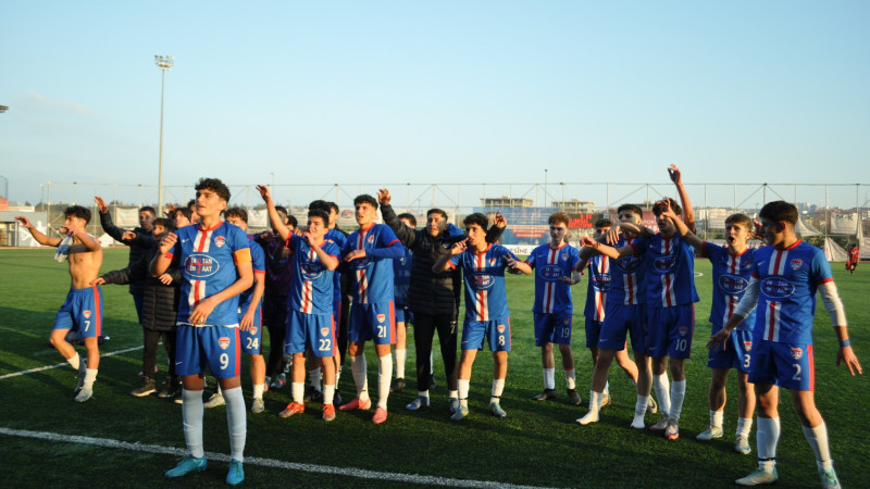 SİLİVRİSPOR U16 GALİBİYETE SON DAKİKA ULAŞ UÇAN’LA UÇTU ( 2 – 1 ) 