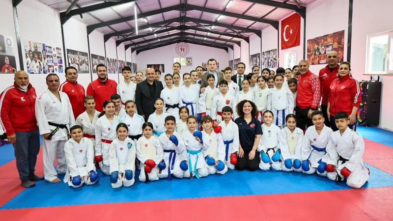 Milli Karatecilere Moral Ziyareti